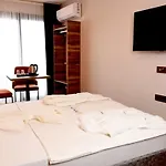 Renk Otel Karsiyaka